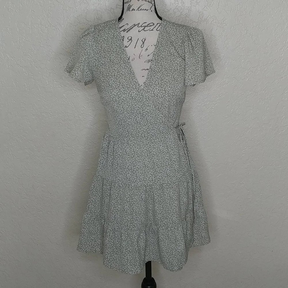 Abercrombie & Fitch Floral Wrap Dress Size S